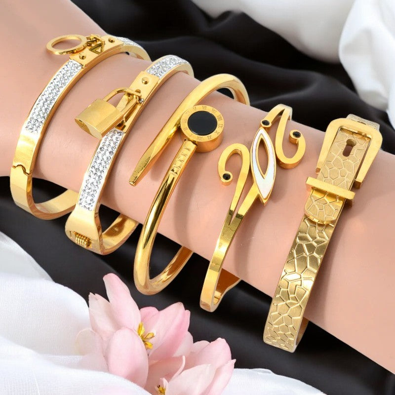 Chic Belt-Inspired Bangle Bracelet