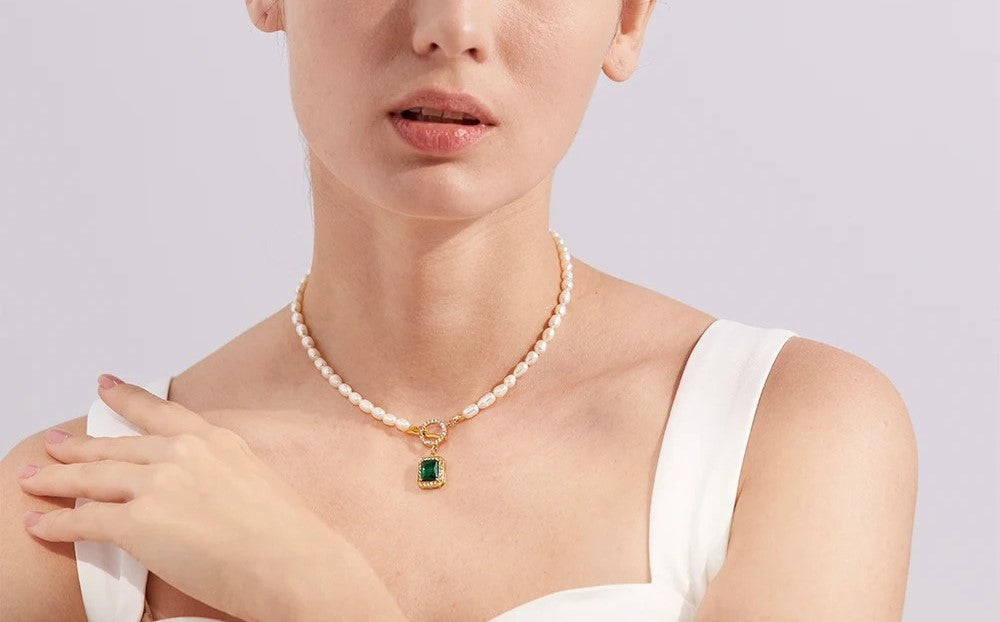 Square Green Gemstone Necklace with Pearls