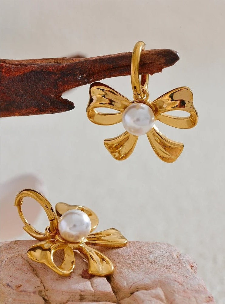 Chic Gold Bow Earrings with Pearl