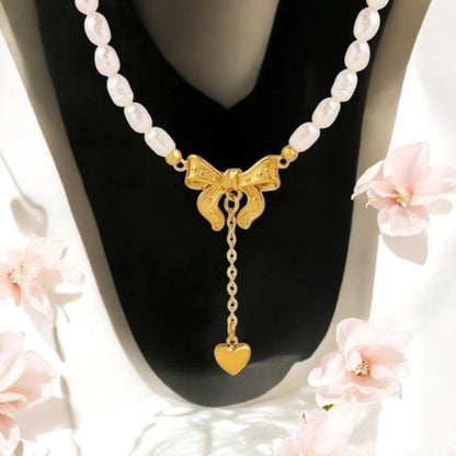 Elegant Bow and Pearl Necklace