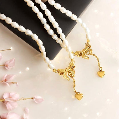 Elegant Bow and Pearl Necklace